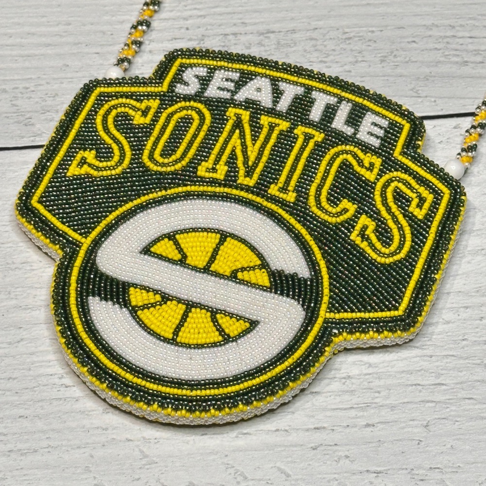 Handmade Seattle Sonics Beaded Pendant Necklace Green Yellow White‎ Native Made